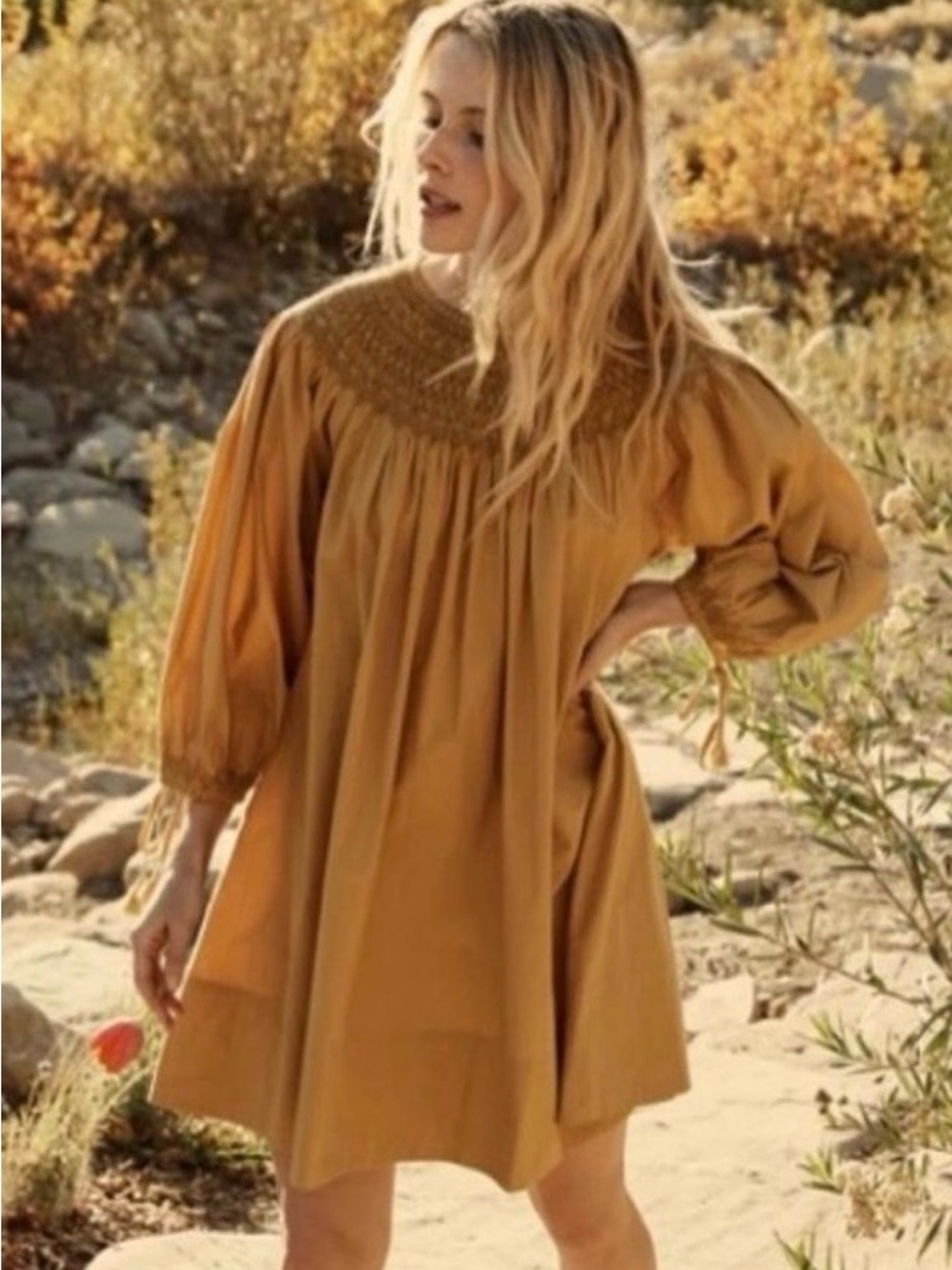DÔEN THEDA MINI DRESS IN WHEAT, SIZE XXS.